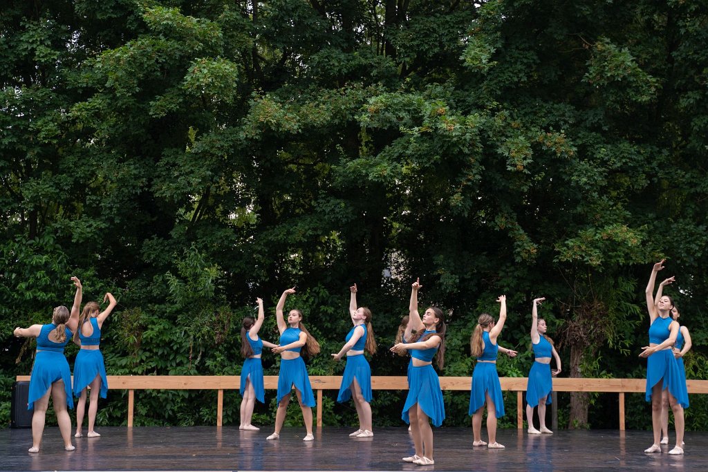 Show 14 056.jpg